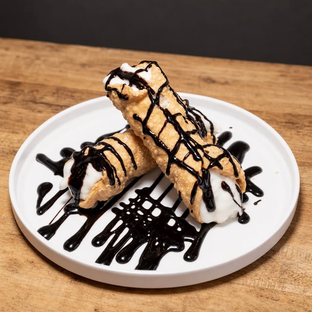 Cannoli.