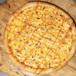 Medium Chicken Wing Pizza