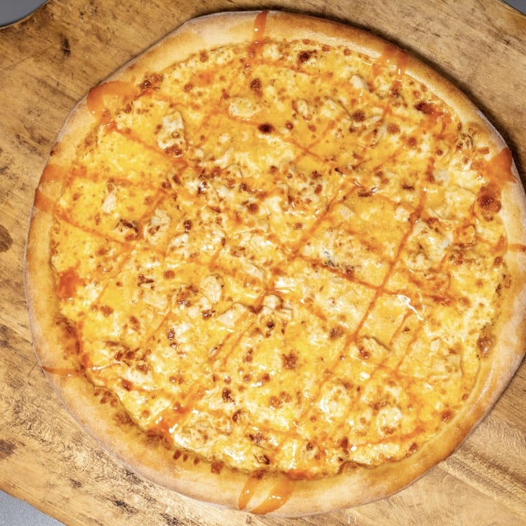 Delicious Chicken Wing Pizza